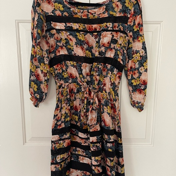 Holding Horses floral garden lace dress - Picture 2 of 5